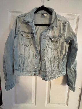 Light Blue Denim Jacket with pockets on inside M